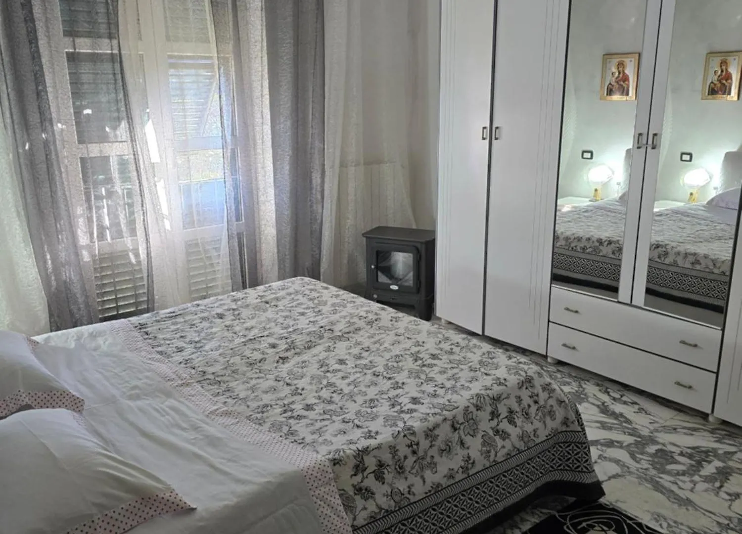 Bed and Breakfast Holyfield Sarzana 0*,  Italia